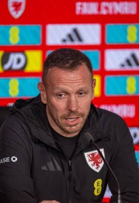 Football - FIFA World Cup, WM, Weltmeisterschaft, Fussball 2026 - Qualifying - Group J - Wales v North Macedonia - MD-1 CARDIFF, WALES - Monday, November 17, 2025: Wales manager Craig Bellamy during a press conference, PK, Pressekonferenz at the Vale Resort ahead of the FIFA World Cup Qualifying Group J match between Wales and North Macedonia. (Photo by David Rawcliffe Propaganda) CARDIFF Cardiff City Stadium CARDIFF WALES  Copyright: xDavidxRawcliffex P2025-11-17-Wales_North_Macedonia_MD_1-67