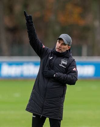 Fussball, Herren, Saison 2025 26, 2. Bundesliga, Hertha BSC, Training, Trainer Stefan Leitl (Hertha BSC), 17.11. 2025,