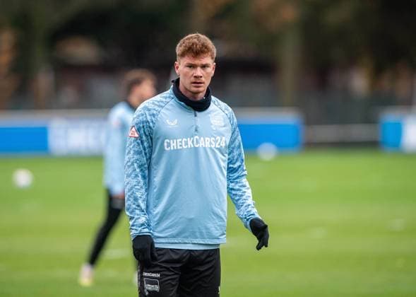 Fussball, Herren, Saison 2025 26, 2. Bundesliga, Hertha BSC, Training, Sebastian Grönning (Hertha BSC), 17.11. 2025,