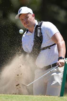 Cape Town Disabled Golf Open 2025 in Cape Town, South Africa Corneil Els from South Africa in action during the Cape Town Disabled Golf Open 2025 in Cape Town, South Africa, on November 17, 2025. The Cape Town Disabled Golf Open celebrates inclusion, ability, and the remarkable talent of golfers with disabilities a true showcase of determination and community spirit. It is one of the top disabled golf tournaments in the world with an international field of competitors. People suffering from any number of physical disabilities including arm and leg amputees, hemiplegics, paraplegics, stroke victims, Les Autres, blind and deaf people that are able to grip the club with at least one hand and hit the ball can compete. Cape Town South Africa Copyright: xMatrixxImagesx xNicxBothmax