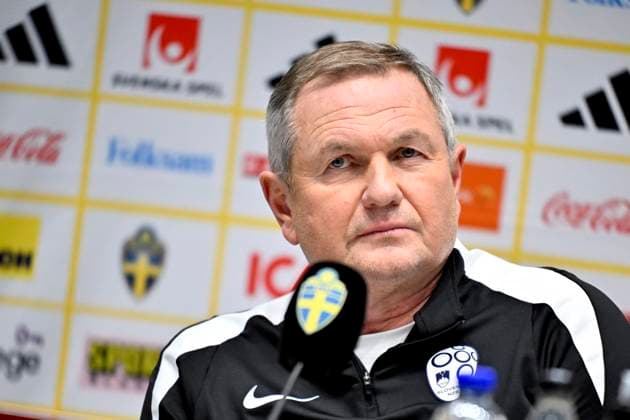 STOCKHOLM, SWEDEN 20251117 Slovenia national team, Nationalteam captain MatjaÅ¾ Kek meets with journalists at Strawberry Arena ahead of Tuesday s World Cup qualifying match against Sweden. STOCKHOLM SWEDEN x10050x