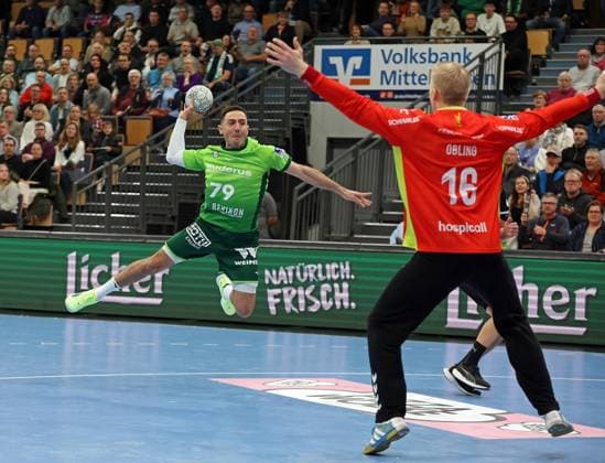 17.11.2025, xovx, Handball Daikin Handball Bundesliga, HSG Wetzlar - VfL Gummersbach v.l. Ahmet Nafea (HSG Wetzlar), Bertram Obling (VfL Gummersbach) Wetzlar Buderus-Arena Hessen Deutschland (DE)