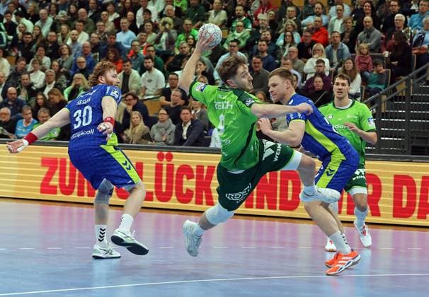 17.11.2025, xovx, Handball Daikin Handball Bundesliga, HSG Wetzlar - VfL Gummersbach v.l. Tom Kiesler (VfL Gummersbach), Niklas Theiß (HSG Wetzlar), Kristjan Horzen (VfL Gummersbach), Jona Schoch (HSG Wetzlar) Wetzlar Buderus-Arena Hessen Deutschland (DE)