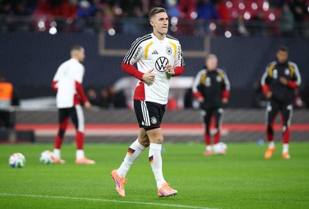 17.11.2025, xtgx, Fussball WM-Qualifikation 2026, Deutschland - Slowakei v.l. Nico Schlotterbeck (Deutsche Fussball Nationalmanschaft DFB) (DFL DFB REGULATIONS PROHIBIT ANY USE OF PHOTOGRAPHS as IMAGE SEQUENCES and or QUASI-VIDEO) Leipzig