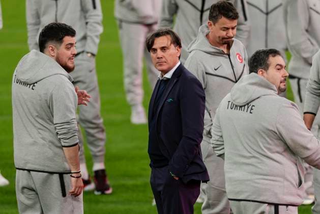 Spain V Turkiye - FIFA World Cup, WM, Weltmeisterschaft, Fussball 2026 Qualifier In Seville, Spain, on November 17, 2025, Vincenzo Montella of Turkiye participates in the FIFA World Cup 2026 Qualifier match between Spain and Turkiye at La Cartuja Stadium. Seville Spain  Copyright: xJosexLuisxContrerasx originalFilename:joseluiscontreras-spainvtu251117_np326.jpg