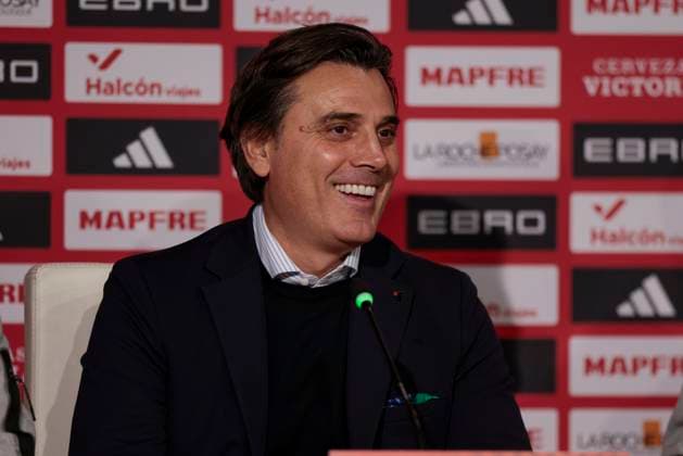 Spain V Turkiye - FIFA World Cup, WM, Weltmeisterschaft, Fussball 2026 Qualifier Vincenzo Montella of Turkiye attends a press conference, PK, Pressekonferenz during the FIFA World Cup 2026 Qualifier match between Spain and Turkiye at La Cartuja Stadium in Seville, Spain, on November 17, 2025. Seville Spain  Copyright: xJosexLuisxContrerasx originalFilename:joseluiscontreras-spainvtu251117_npWxe.jpg