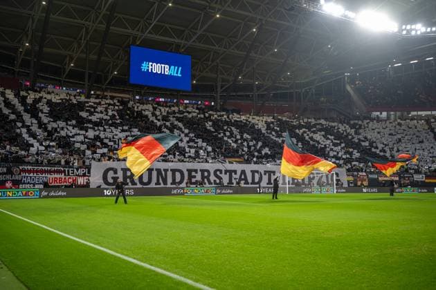 17.11.2025, Fussball: Laenderspiel, WM Qualifikation, Gruppe A, Saison 2025 2026, Deutschland - Slowakei in der Red Bull Arena in Leipzig. Choreo der Leiupziger Fans fuer die Nationalmannschaft. Wichtiger Hinweis: Gemaess den Vorgaben der FIFA bzw. der UEFA ist es untersagt, in dem Stadion und oder vom Spiel angefertigte Fotoaufnahmen in Form von Sequenzbildern und oder videoaehnlichen Fotostrecken zu verwerten bzw. verwerten zu lassen. Foto: Kirchner-Media TH Copyright: xKirchner-Media THx