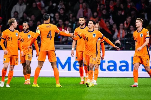 World Cup qualification: The Netherlands v Lithuania Amsterdam - Virgil van Dijk of The Netherlands, Tijani Reijnders of The Netherlands during the qualification match for the World Cup 2026. The match is set between The Netherlands and Lithuania at Johan Cruyff Arena on 17 November 2025 in Amsterdam, The Netherlands. (VK Sportphoto Yannick Verhoeven) Copyright: xYannickxVerhoevenx