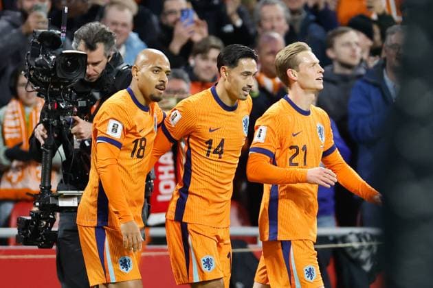Donyell Malen of the Netherlands, Tijjani Reijnders of the Netherlands, Frenkie de Jong of the Netherlands celebrating the 1-0 Netherlands v Lithuania, FIFA World Cup, WM, Weltmeisterschaft, Fussball 2026 Qualifier, Netherlands v Lithuania, Johan Cruijff Arena, November 17, 2025, Amsterdam, Netherlands.