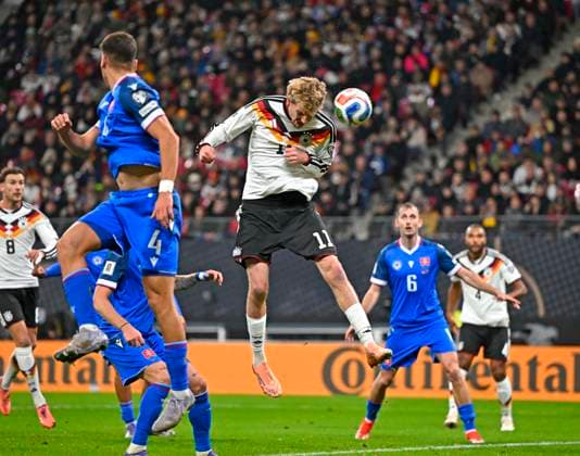 17.11.2025, Fussball WM-Qualifikation Europa 2025 26, 10.Spieltag, Deutschland - Slowakei, in der Red-Bull-Arena Leipzig (Deutschland). Nick Woltemade (Deutschland) köpft zum 1:0 ein.