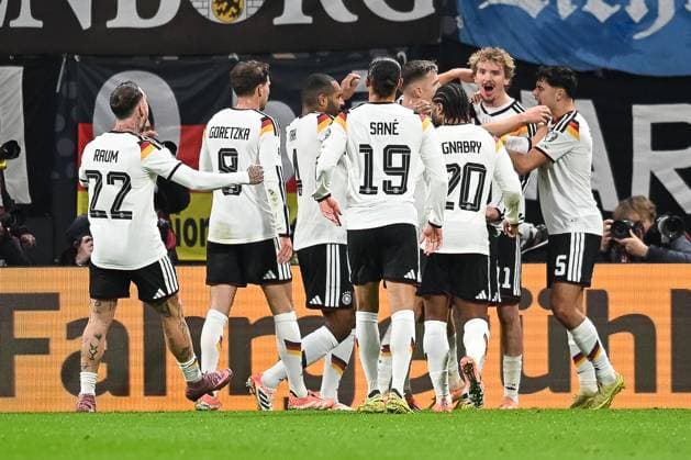 17.11.2025, Fussball: Laenderspiel, WM Qualifikation, Gruppe A, Saison 2025 2026, Deutschland - Slowakei in der Red Bull Arena in Leipzig. Die deutschen Spieler bejubeln das Tor zum 1:0. Wichtiger Hinweis: Gemaess den Vorgaben der FIFA bzw. der UEFA ist es untersagt, in dem Stadion und oder vom Spiel angefertigte Fotoaufnahmen in Form von Sequenzbildern und oder videoaehnlichen Fotostrecken zu verwerten bzw. verwerten zu lassen. Foto: Kirchner-Media TH Copyright: xKirchner-Media THx