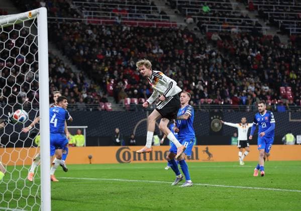 17.11.2025, xtgx, Fussball WM-Qualifikation 2026, Deutschland - Slowakei v.l. Nick Woltermade (Deutsche Fussball Nationalmannschaft DFB) Goal scored, erzielt das Tor zum. 1:0 (DFL DFB REGULATIONS PROHIBIT ANY USE OF PHOTOGRAPHS as IMAGE SEQUENCES and or QUASI-VIDEO) Leipzig