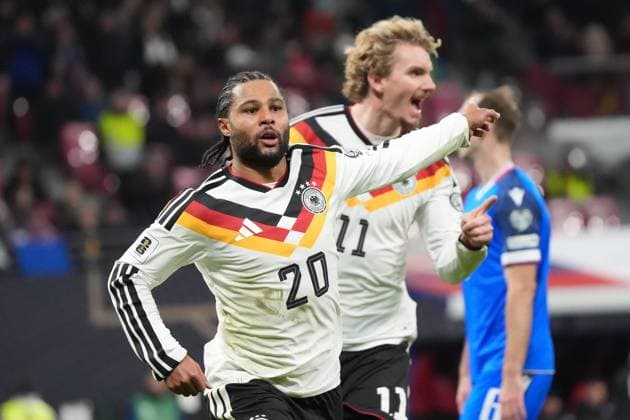 celebrate the goal, Torjubel zum 2:0 Serge Gnabry (Deutschland Germany) mit Nick Woltemade (Deutschland Germany) - Leipzig 17.11.2025: Deutschland vs. Slowakei, WM-Qualifikation, 6. Spieltag