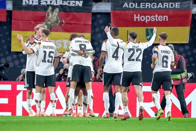 17.11.2025, Fußball, Länderspiel, WM-Qualifikation Europa, Deutschland - Slowakei, Red Bull Arena (Leipzig), 10. Spieltag, Saison 2025 2026: Torjubel nach dem Tor zum 2:0 durch Torschütze Serge Gnabry (GER 20) Regulations prohibit any use of photographs as image sequences and or quasi-video. Sachsen Deutschland