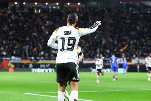 Fussball, UEFA European Qualifiers WM Qualifikation Europa Gruppe A - 10. Spieltag Deutschland - Slowakei 17.11.2025, Red Bull Arena Torjubel Deutschland nach dem Tor zum 3-0 durch Leroy Sane (Deutschland, 19) Leipzig Red Bull Arena Sachsen Deutschland