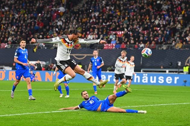 Tor Leroy SANE (GER) zum 4-0, Aktion.Torschuss gegen David HANCKO (SVK) Fussball Laenderspiel, WM Qualifikation Gruppe A Spieltag 06, Deutschland (GER) - Slowakei (SVK) am 17.11.2025, RED BULL ARENA *** Goal Leroy SANE GER to 4 0, Action Goal kick against David HANCKO SVK Soccer international, World Cup Qualification Group A Matchday 06, Germany GER Slovakia SVK on 17 11 2025, RED BULL ARENA