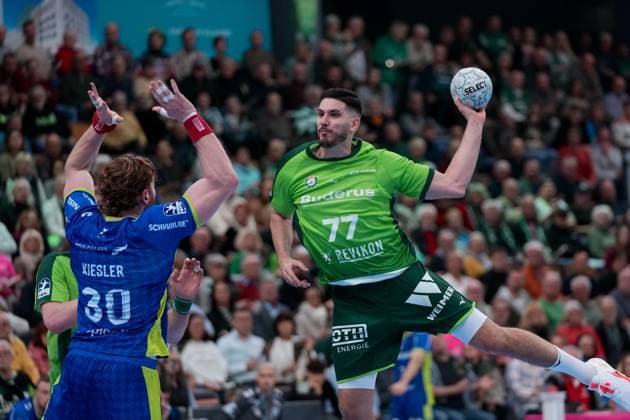 Stefan Cavor ( 77 Wetzlar ) Tom Kiesler ( 30 Gummersbach ) during the Daikin Handball-Bundesliga match between HSG Wetzlar and VfL Gummersbach at Buderus Arena Wetzlar. Copyright: xJuliaxKneisslx xSPPx Sportspressphoto_SPR63472