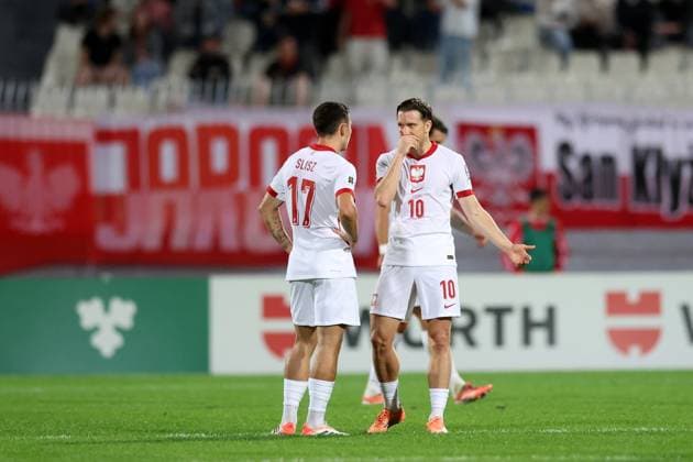 TA QALI 17.11.2025 MECZ 8. KOLEJKA GRUPA G ELIMINACJE DO MISTRZOSTW SWIATA 2026: MALTA - POLSKA --- FIFA World Cup, WM, Weltmeisterschaft, Fussball 2026 QUALIFYING ROUND GROUP G MATCH: MALTA - POLAND BARTOSZ SLISZ PIOTR ZIELINSKI FOT. PIOTR KUCZA FOTOPYK NEWSPIX.PL --- newspix.pl 