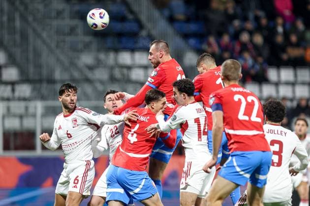 17.11.2025, Olomouc Pilka nozna Eliminacje Mistrzostw Swiata 2026 mecz 8 : Czechy - Gibraltar - Football 2026 FIFA World Cup, WM, Weltmeisterschaft, Fussball qualifiers round Match 8 : Czech Republic - Gibraltar Nz. Bernardo Lopes Robin Hranac Tomas Chory Fot. Michal Chwieduk Arena Akcji NEWSPIX.PL --- newspix.pl 