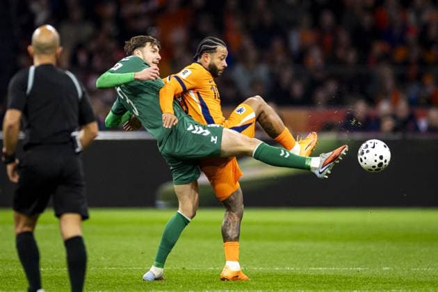 AMSTERDAM - (l-r) Edgaras Utkus of Lithuania, Memphis Depay of the Netherlands during the World Cup qualifying match between the Netherlands and Lithuania at the Johan Cruijff ArenA on November 17, 2025, in Amsterdam, Netherlands. ANP KOEN VAN WEEL FIFA 2026 World Cup Qualifier 2025-2026 xVIxANPxSportx xxANPxIVx 542371197 originalFilename: 542371197.jpg
