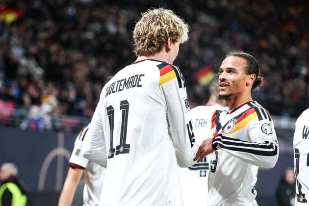 Fussball, UEFA European Qualifiers WM Qualifikation Europa Gruppe A - 10. Spieltag Deutschland - Slowakei 17.11.2025, Red Bull Arena Torjubel Deutschland nach dem Tor zum 1-0 durch Nick Woltemade (Deutschland, 11), die Spieler freuen sich Leipzig Red Bull Arena Sachsen Deutschland
