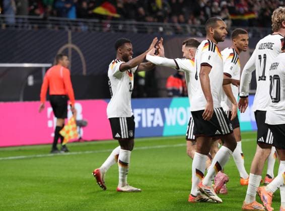 17.11.2025, xtgx, Fussball WM-Qualifikation 2026, Deutschland - Slowakei v.l. Ridle Baku (Deutsche Fussball Nationalmannschaft DFB), David Raum (Deutsche Fussball Nationalmannschaft DFB), celebrate the goal, Der Torjubel zum 5:0 (DFL DFB REGULATIONS PROHIBIT ANY USE OF PHOTOGRAPHS as IMAGE SEQUENCES and or QUASI-VIDEO) Leipzig