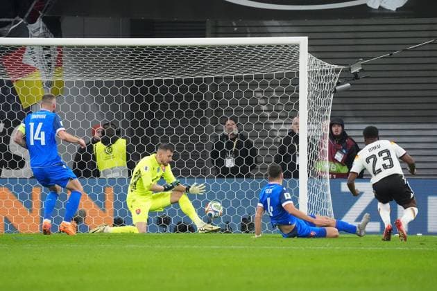 Ridle Baku (Deutschland Germany) erzielt das Tor zum 5:0 - Leipzig 17.11.2025: Deutschland vs. Slowakei, WM-Qualifikation, 6. Spieltag