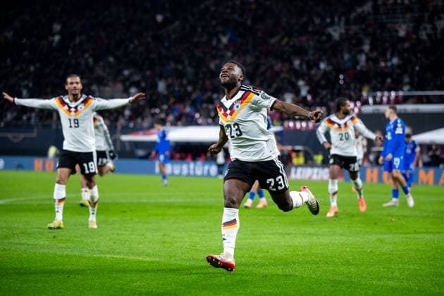 Ridle Baku (Deutschland, 23), Leroy Sane (Deutschland, 19), Serge Gnabry (Deutschland, 20) jubeln ueber das Tor zum 5:0, GER, Deutschland vs Slowakei, Fussball, Herren, WM-Qualifikation Europa, 6. Spieltag, Spielzeit 2025 2026, 17.11.2025 GER, Deutschland vs Slowakei, Fussball, Herren, WM-Qualifikation Europa, 6. Spieltag, Spielzeit 2025 2026, 17.11.2025 Leipzig Copyright: xEibner-Pressefoto Memmlerx EP_MMR