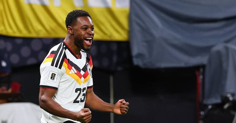 Deutschland - Slowakei WM Qualifikation Leipzig, 17.11.2025, Red Bull Arena, Fussball, WM Qualifikation , BR Deutschland (DEU) vs. Slowakei (SVK) , Tor für Deutschland zum 5:0. Im Bild: Torschütze Ridle Baku ( 23, DEU), Torjubel ,