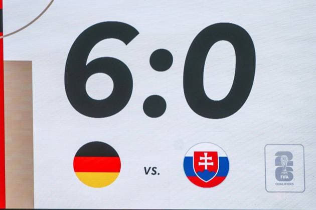 Fussball, Herren, Saison 2025 26, WM-Qualifikation (Gruppe A, 10. Spieltag) in Leipzig, Deutschland - Slowakei, Anzeigetafel mit 6:0-Endstand, 17.11 2025, Copyright: xMatthiasxKochx