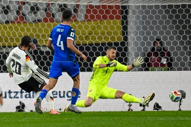 Serge Gnabry (Deutschland 20) erzielt das Tor zum 2:0 17.11.2025 Fussball WM Qualifikation Deutschland vs Slowakei, Red Bull Arena, Leipzig,