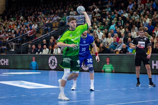 17.11.2025, xovx, Handball Daikin Handball Bundesliga, HSG Wetzlar - VfL Gummersbach Niklas Theiß (HSG Wetzlar), Freisteller Wetzlar Buderus-Arena Hessen Deutschland (DE)
