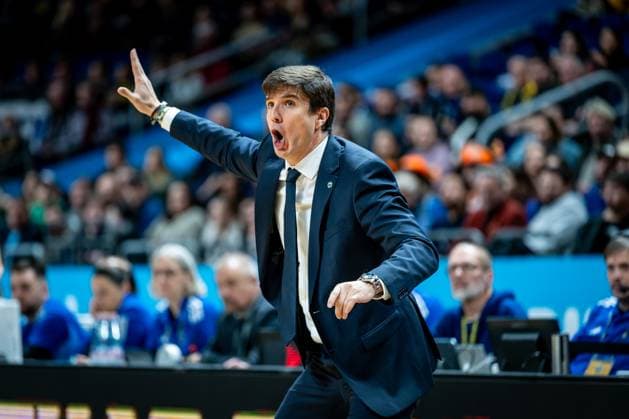 Basketball Berlin 17.11.2025 Saison 2025 2026 BBL-Pokal Viertelfinale Männer, Herren Alba Berlin - Science City Jena Pedro Calles (Alba Berlin, Trainer)