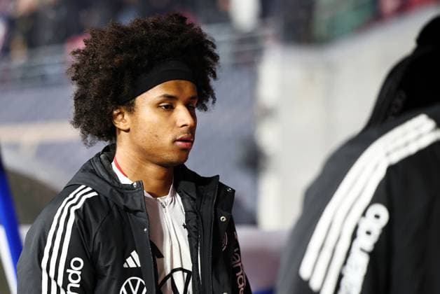 GER, WM-Qualifikation, Deutschland - Slowakei 17.11.2025, Leipzig, Red Bull Arena, GER, Saison 2025, Laenderspiel, WM-Qualifikation Europa, Gruppenphase, 6.Spieltag, Gruppe A Deutschland - Slowakei im Bild Karim Adeyemi (Deutschland) geht zur Ersatzbank DFL regulations prohibit any use of photographs as image sequences and or quasi-video
