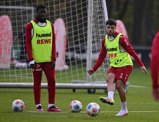 18.11.2025, xophax, Fussball 1.Bundesliga Saison 2025 2026 1.FC Köln Training nach der Länderspielpause. Ragnar Ache , links und Jusuf Gazibegovic Köln