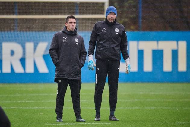 18.11.2025, Fußball, Herren, 2.BL (Bundesliga), Saison 2025 2026, Training Holstein Kiel (KSV) Trainer Marcel Rapp mit Torwarttrainer Patrick Borger (re.) Kiel Holstein-Stadion, Projensdorf Schleswig-Holstein Deutschland