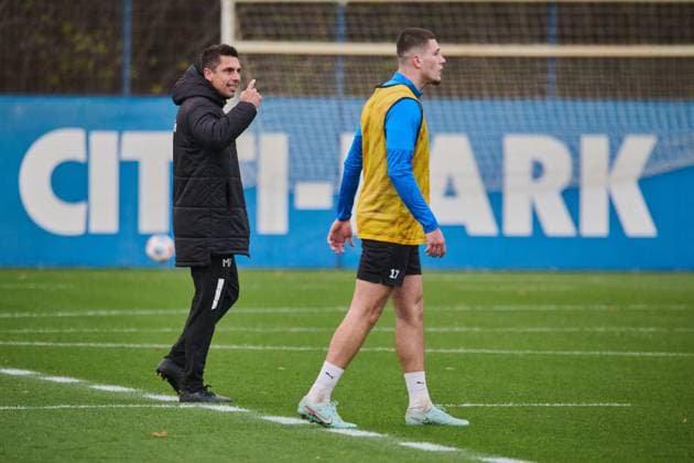 18.11.2025, Fußball, Herren, 2.BL (Bundesliga), Saison 2025 2026, Training Holstein Kiel (KSV) Trainer Marcel Rapp mit Mladen Cvjetinovic (re.) Kiel Holstein-Stadion, Projensdorf Schleswig-Holstein Deutschland