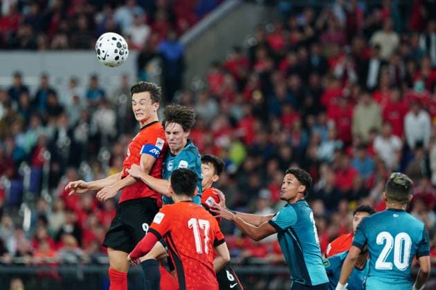 Asian cup qualify Hong Kong vs Singapore Hong Kong player Matthew Elliot Wing Kai Chin Orrand during the match at Asian cup qualify of Hong Kong vs Singapore on November 18, 2025 in Hong Kong. (Photo by Ellan Mad Nexpher Images) Hong Kong