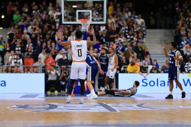 RECORD DATE NOT STATED Spielszene mit Claudell Harris Jr (0; Promitheas Patras Vikos Cola) und Dusan Neskovic (7; MLP Academics Heidelberg) sowie weiteren Spielern Basketball Champions League: MLP Academics Heidelberg vs. Promitheas Patras Vikos Cola