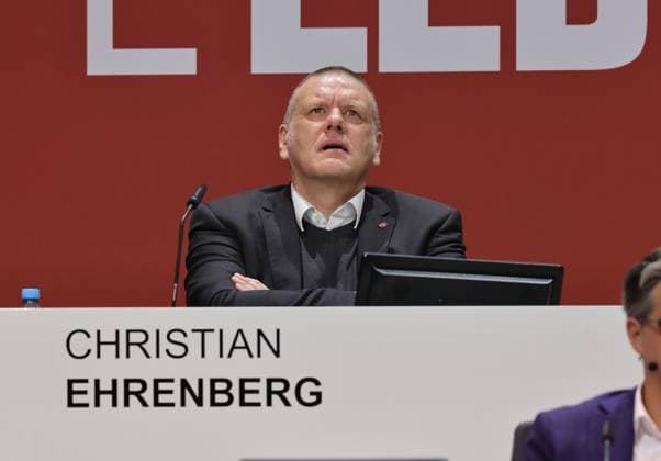 18.11.2025 - Fussball - Saison 2025 2026 - 2. Fussball - Bundesliga - Mitgliederversammlung Jahreshauptversammlung JHV 2025 - Sportfoto Zink DaMa - xdaxmax - Christian Ehrenberg (Aufsichtsratsmitglied 1. FC Nürnberg FCN ) nachdenklich
