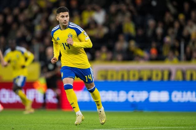 251118 Roony Bardghji of Sweden during the FIFA World Cup, WM, Weltmeisterschaft, Fussball Qualifier football match between Sweden and Slovenia on November 18, 2025 in Stockholm. Photo: Jesper Zerman BILDBYRAN kod JZ JM0752 bbeng fotboll football soccer fotball vm-kval fifa world cup qualifier sverige sweden sverige a slovenien slovenia Copyright: JESPERxZERMAN BB251118JZ020