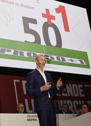 18.11.2025 - Fussball - Saison 2025 2026 - 2. Fussball - Bundesliga - Mitgliederversammlung Jahreshauptversammlung JHV 2025 - Sportfoto Zink DaMa - xdaxmax - v