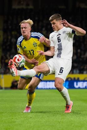 251118 Isac Lidberg of Sweden and Jaka Bijol of Slovenia during the FIFA World Cup, WM, Weltmeisterschaft, Fussball Qualifier football match between Sweden and Slovenia on November 18, 2025 in Stockholm. Photo: Jesper Zerman BILDBYRAN kod JZ JM0752 bbeng fotboll football soccer fotball vm-kval fifa world cup qualifier sverige sweden sverige a slovenien slovenia Copyright: JESPERxZERMAN BB251118JZ030