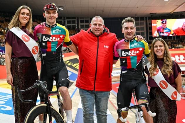 Belgian Jasper De Buyst and Italian Elia Viviani pictured during the first day of the Zesdaagse Vlaanderen-Gent six-day indoor Track cycling, Rad, Radsport, Bahnrad, Bahn event at the indoor cycling arena t Kuipke, Tuesday 18 November 2025, in Gent. DAVIDxPINTENS  x142525823x