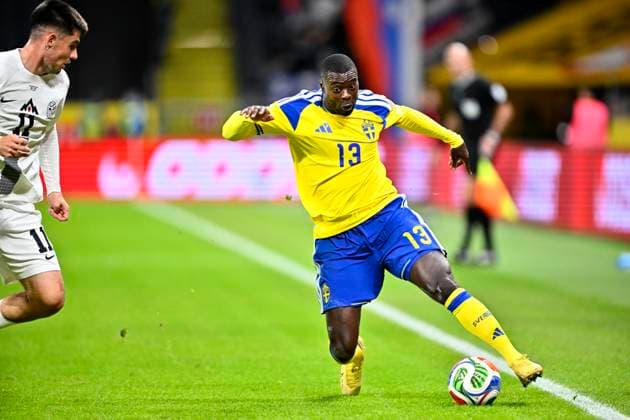 STOCKHOLM, SWEDEN 20251118 Slovenia s Svit SeÅ¡lar against Sweden s Ken Sema during Tuesday s World Cup qualifying match in Group B between Sweden and Slovenia at Strawberry arena, Stockholm, Sweden 18 November 2025. STOCKHOLM SWEDEN x10050x