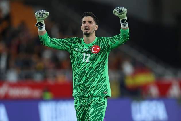 ESP: Spain a- Turkey. La Liga EA Sports. Date 6 Altay BayÄ±ndÄ±r of Turkey during the World Cup 2026 Qualifying match between Spain and Turkey played at La Cartuja Stadium on November 18, 2025 in Sevilla, Spain. kpng Copyright: xAntonioxPozox xPRESSINx AP_251118_SPA_TUR_017