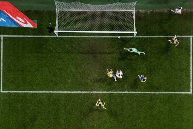 251118 Timi Elsnik of Slovenia scores 0-1 behind Emil Krafth, Victor Nilsson Lindelöf and goalkeeper Jacob Widell Zetterström of Sweden during the FIFA World Cup, WM, Weltmeisterschaft, Fussball Qualifier football match between Sweden and Slovenia on November 18, 2025 in Stockholm. Photo: Joel Marklund BILDBYRAN kod JM JM0752 bbeng fotboll football soccer fotball vm-kval fifa world cup qualifier sverige sweden sverige a slovenien slovenia Copyright: JOELxMARKLUND BB251118JM056