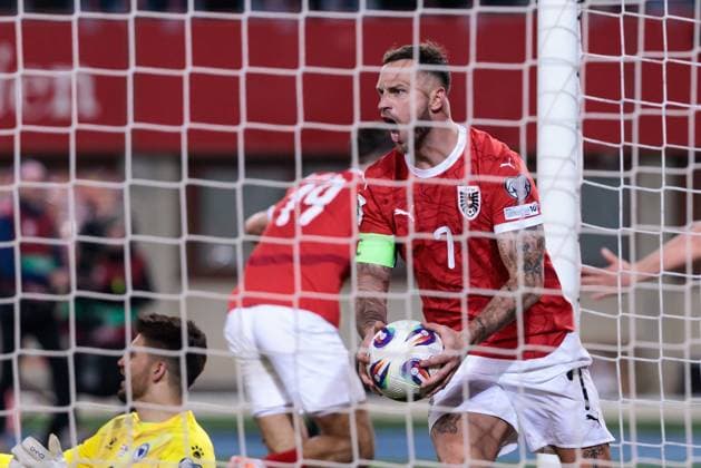 SOCCER - FIFA WC quali, AUT vs BIH VIENNA,AUSTRIA,18.NOV.25 - FIFA World Cup, WM, Weltmeisterschaft, Fussball 2026, European Qualifiers, group stage, OEFB international match, Länderspiel, Nationalmannschaft Austria vs Bosnia and Herzegovina. Image shows the rejoicing of Marko Arnautovic (AUT). GEPAxpictures xArminxRauthner