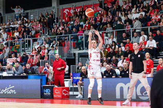 Basketball, Frauen EM Quali, Polen - Zypern Sosnowiec 18.11.2025. Koszykowka FIBA EuroBasket 2027 kobiet - kwalifikacje sezon 2025 2026 kolejka 3 mecz: Polska - Cypr --- FIBA Women s EuroBasket 2027 Qualifiers round 3 match: Poland - Cyprus nz Julia Niemojewska, Fot. Michal Gaciarz Arena Akcji NEWSPIX.PL --- newspix.pl POLAND OUT! 