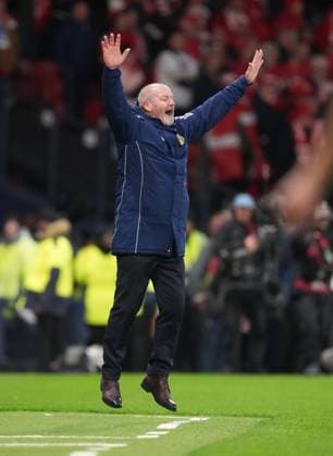 Scotland Head Coach Steve Clarke jumps for joy as Kenny McLean of Scotland scores to give Scotland a 4-2 lead during 6 minutes of time added on after 90 minutes. Final score Scotland 4 Denmark 2 - Scotland qualify for FIFA World Cup, WM, Weltmeisterschaft, Fussball 2026. Scotland v Denmark, FIFA 2026 World Cup Qualifying, Group C, Football, Hampden Park, Glasgow, Scotland, UK - 18 Nov 2025Glasgow Hampden Park United Kingdom EDITORIAL USE ONLY No use with unauthorised audio, video, data, fixture lists, club league logos or live services. Online in-match use limited to 120 images, no video emulation. No use in betting, games or single club league player publications. Copyright: xStuartxWallace Shutterstockx 15846619dc